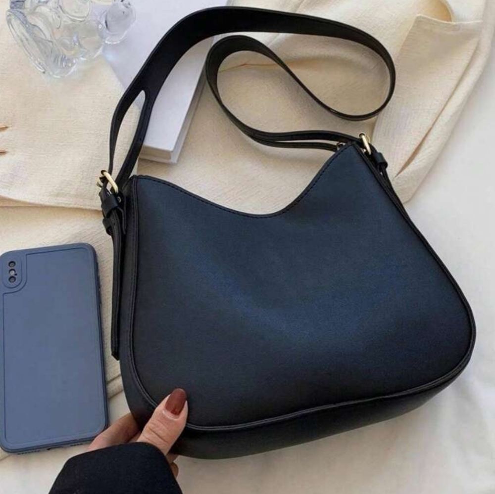 Black Crossbody/Shoulder Bag